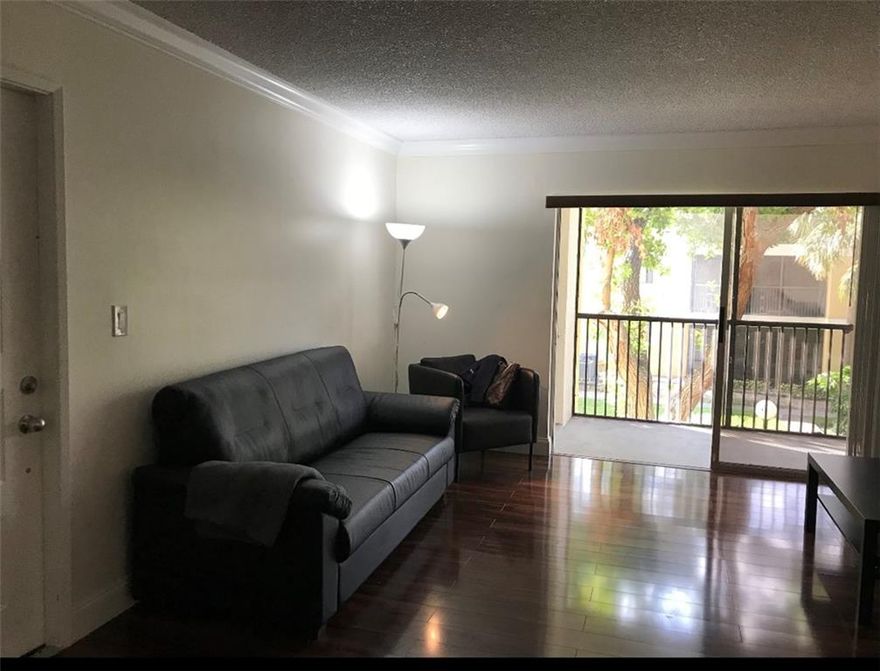 WOW!Move right in to this updated 3/2 in Oakland Forest. Upadated appliances, granite countertops, laminate flooring throughout. Centrally located in Broward County. Community PoolConventional financing with 25% or more.