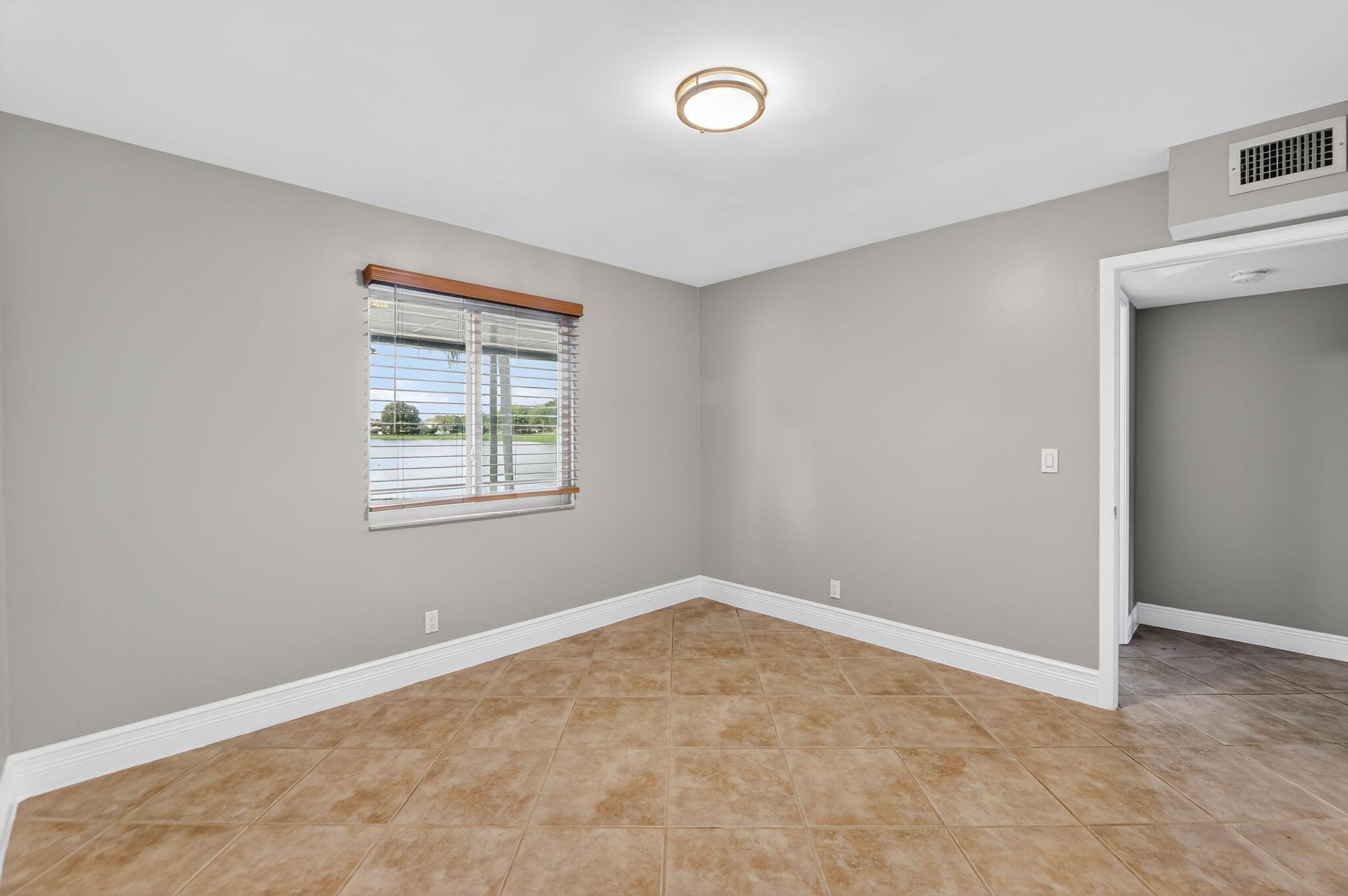 LAKES OF TARA UNIT 1 - Residential