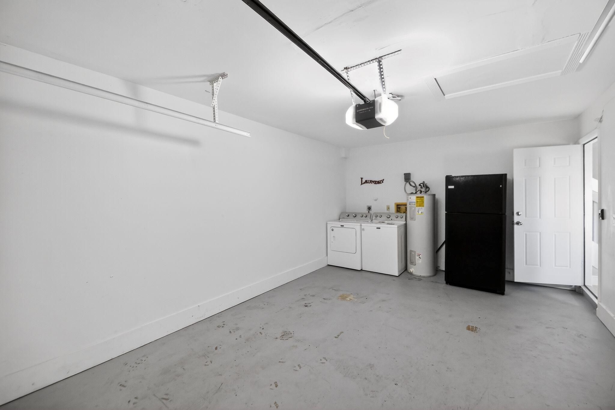 LAKES OF TARA UNIT 1 - Residential