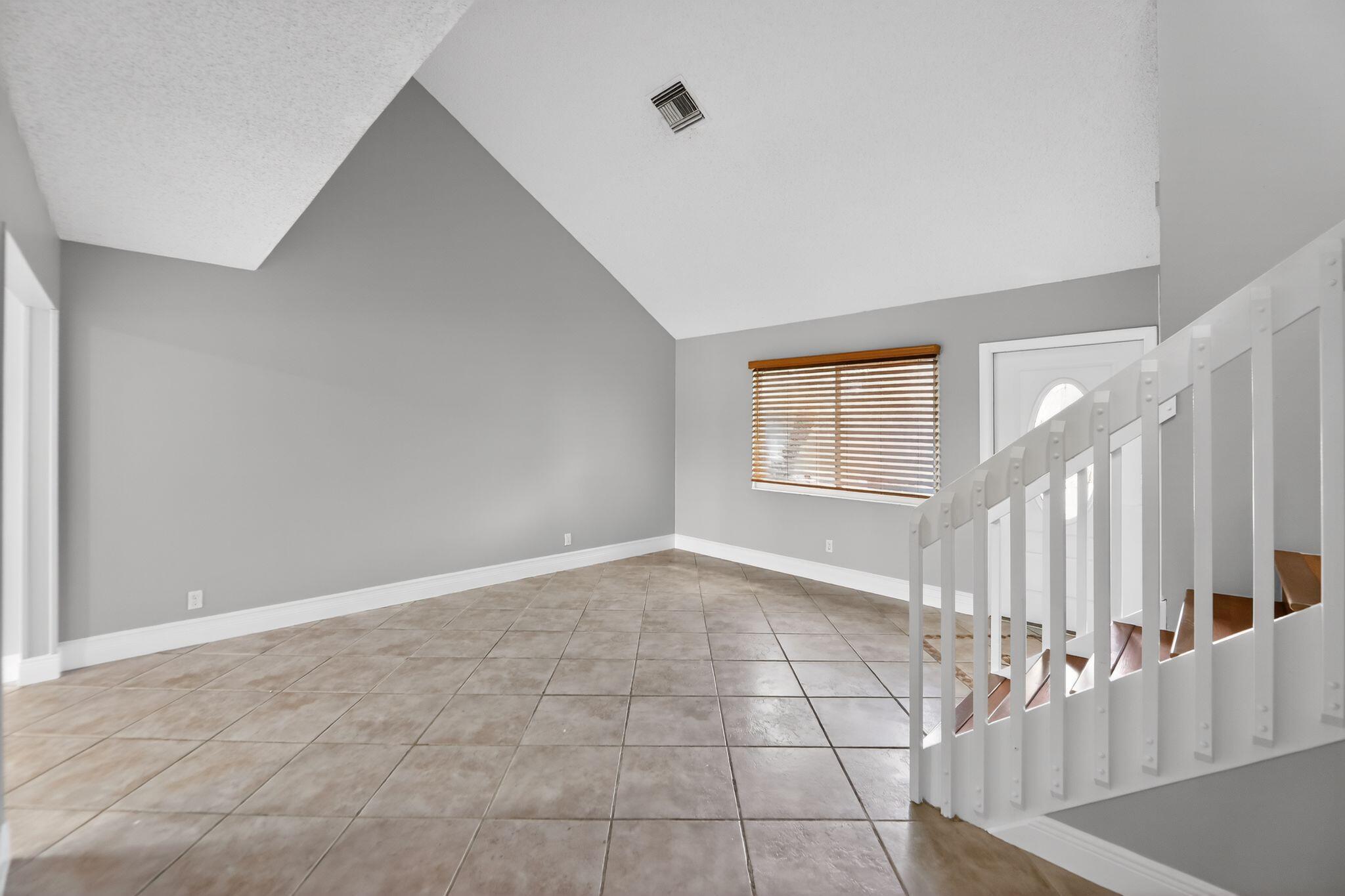 LAKES OF TARA UNIT 1 - Residential