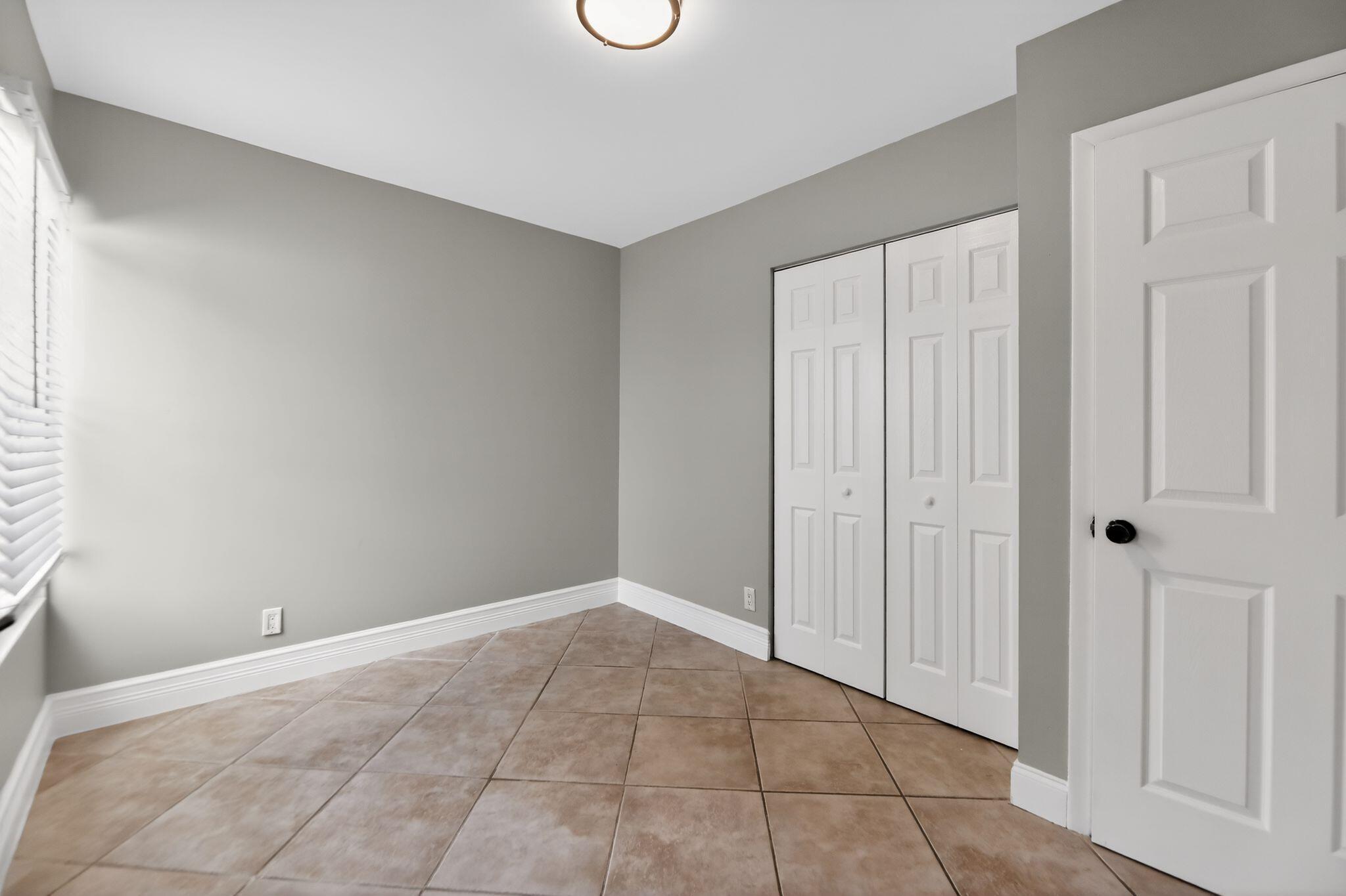 LAKES OF TARA UNIT 1 - Residential