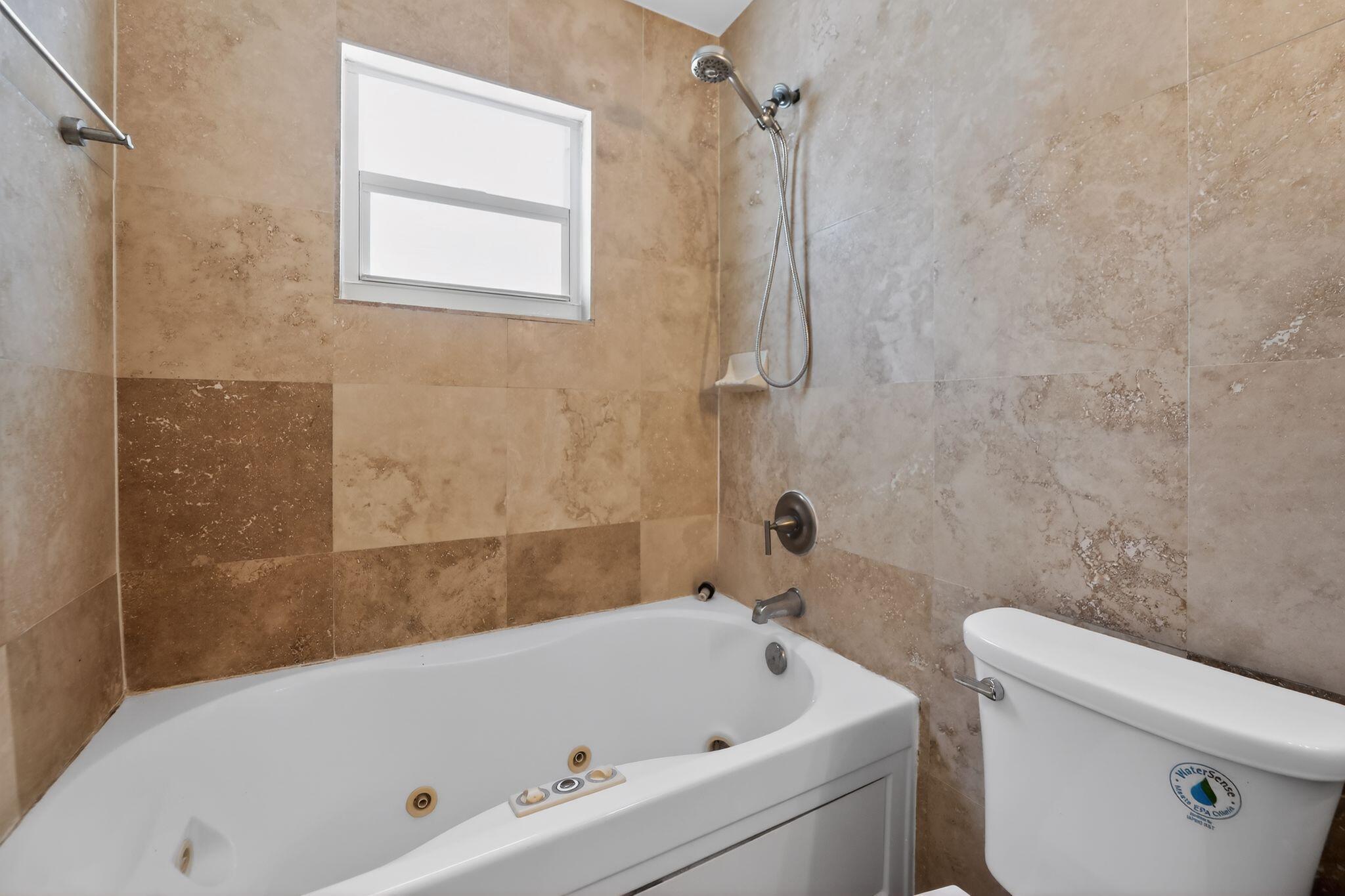 LAKES OF TARA UNIT 1 - Residential