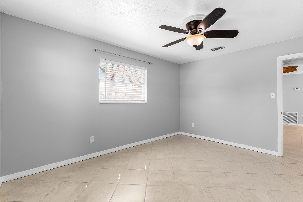 EASTVIEW GARDENS - Residential