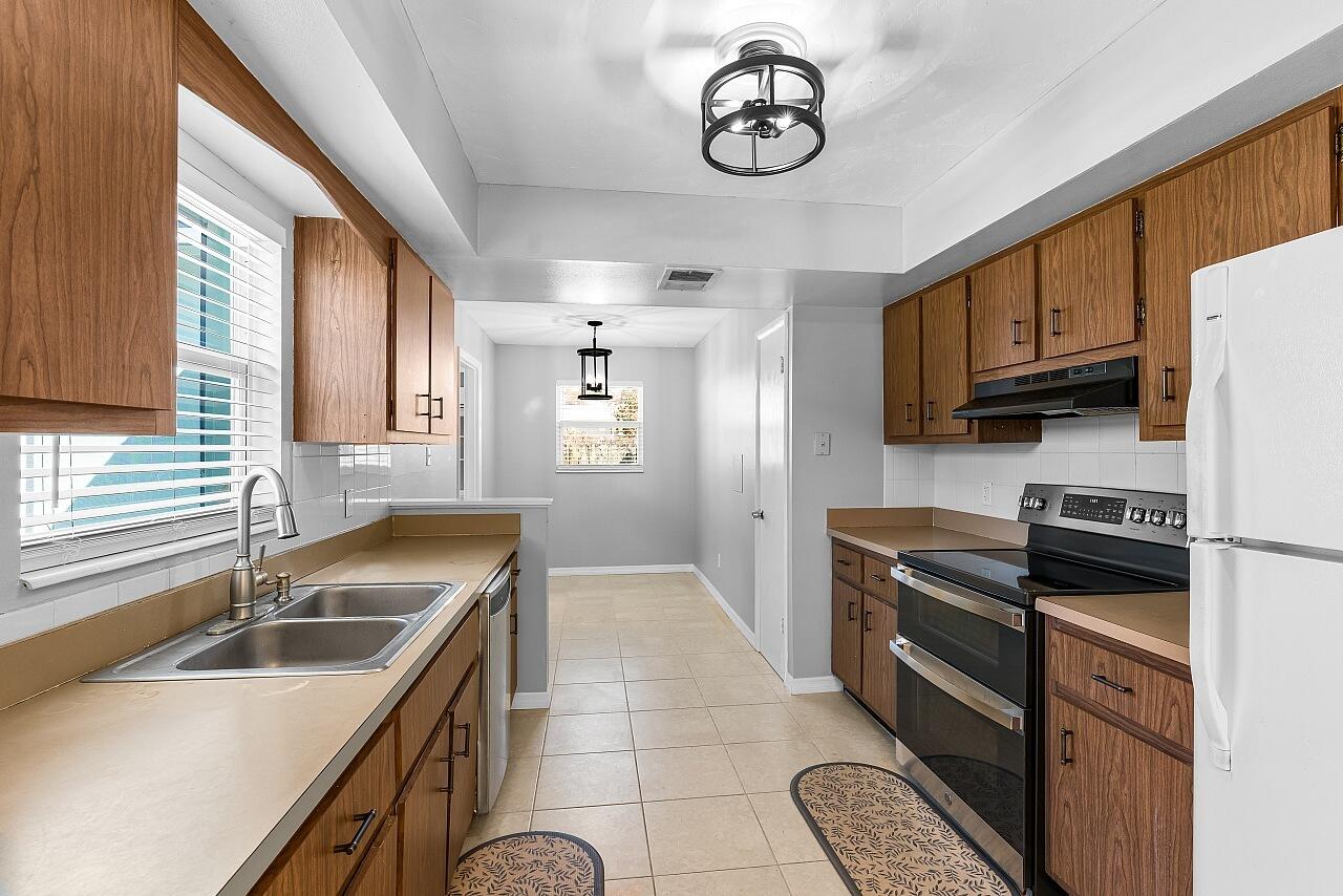 EASTVIEW GARDENS - Residential