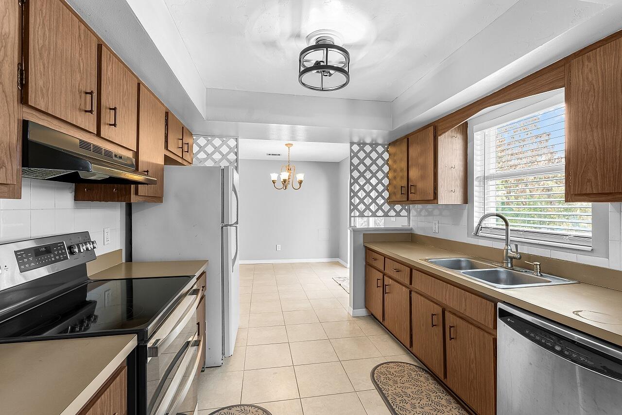 EASTVIEW GARDENS - Residential