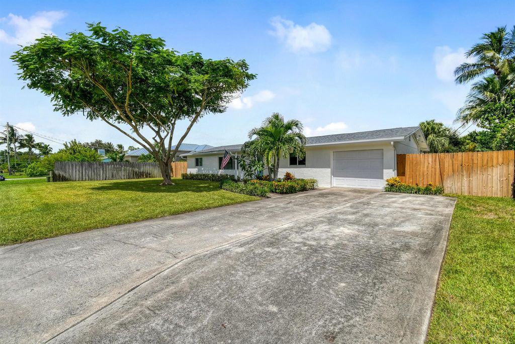 Photo of 4879 SE Horseshoe Point Road, Stuart, FL 34997 (MLS # R11125225)