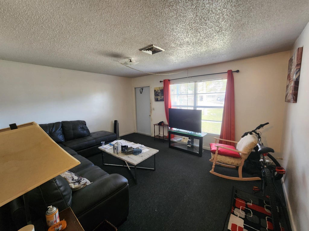 Photo of 5013 Sanibel Avenue, Fort Pierce, FL 34951 (MLS # R11081745)