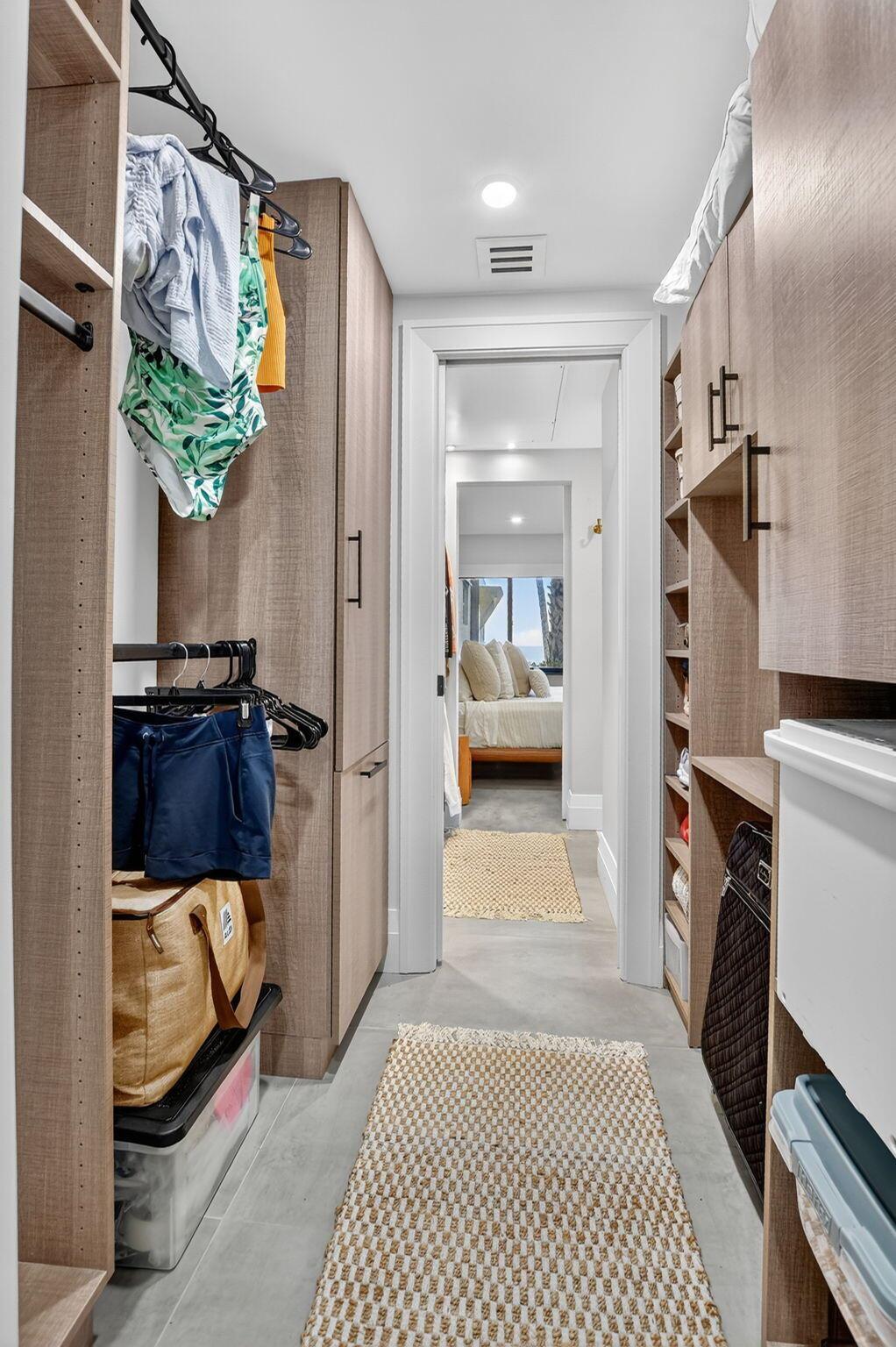 COVE BEACH CLUB - Residential Lease