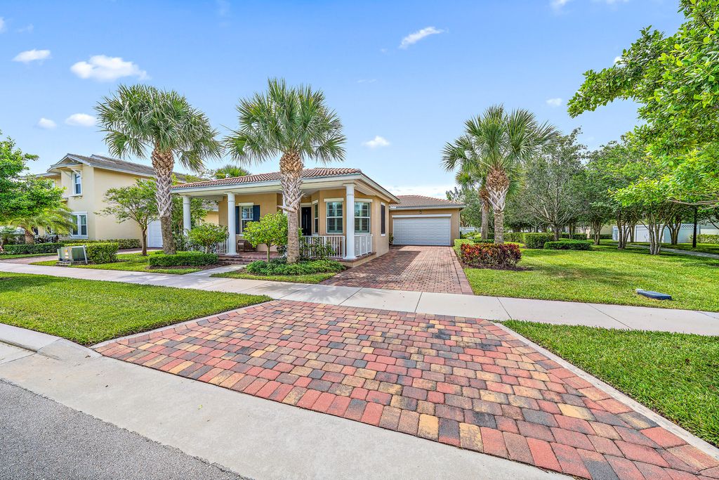 Photo of 1122 S Prescott Drive Dr, Jupiter, FL 33458 (MLS # R10796940)