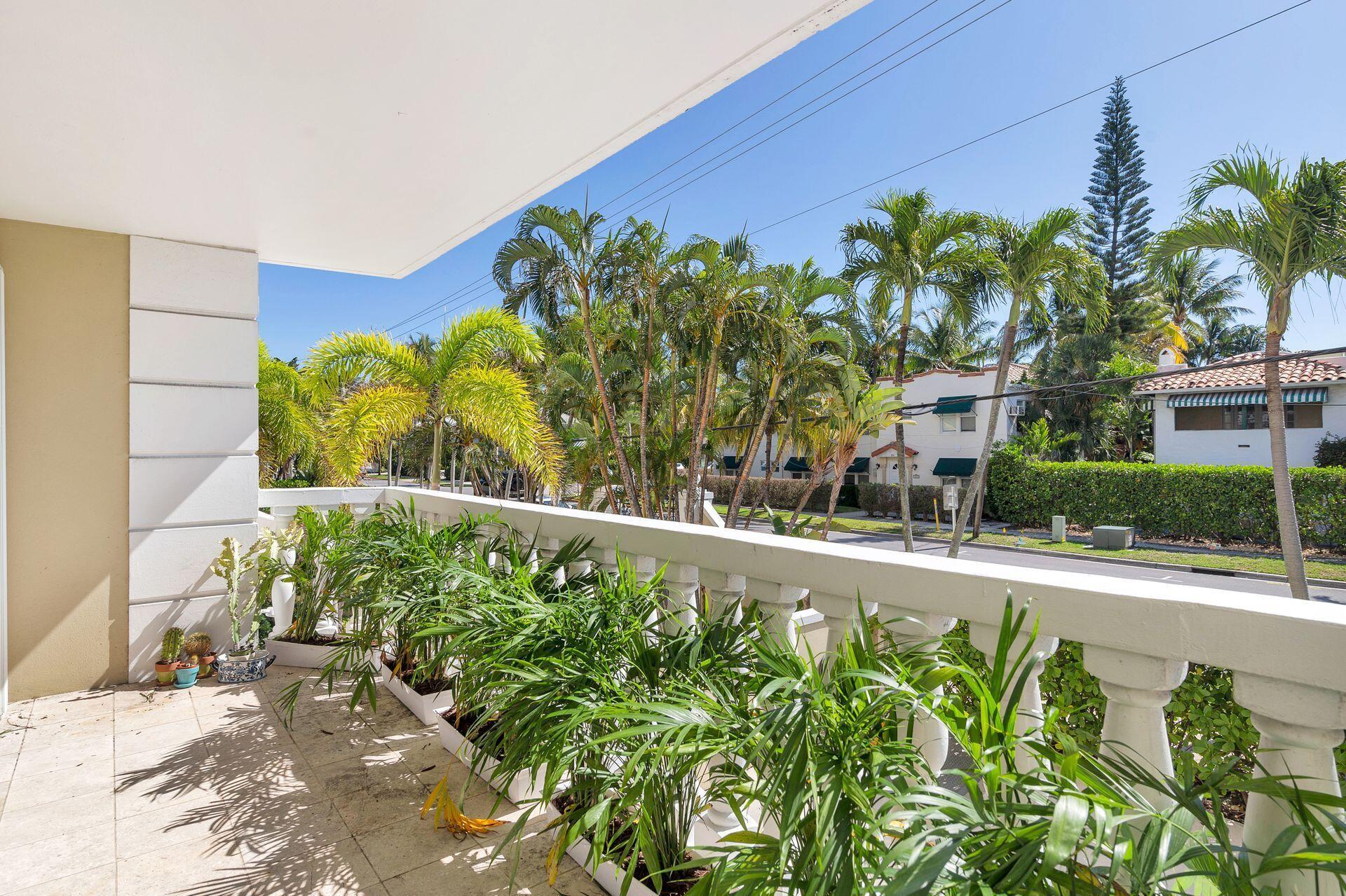 THREE THIRTY COCOANUT ROW - Residential