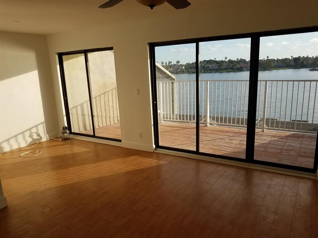 CYPRESS POINT - Residential