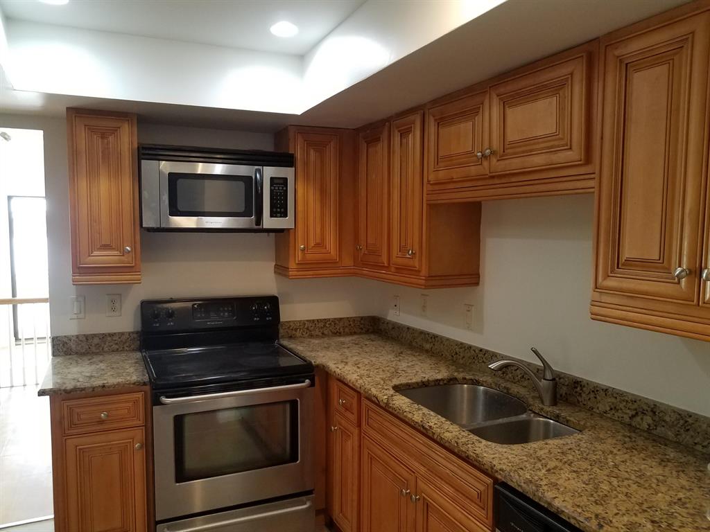 CYPRESS POINT - Residential