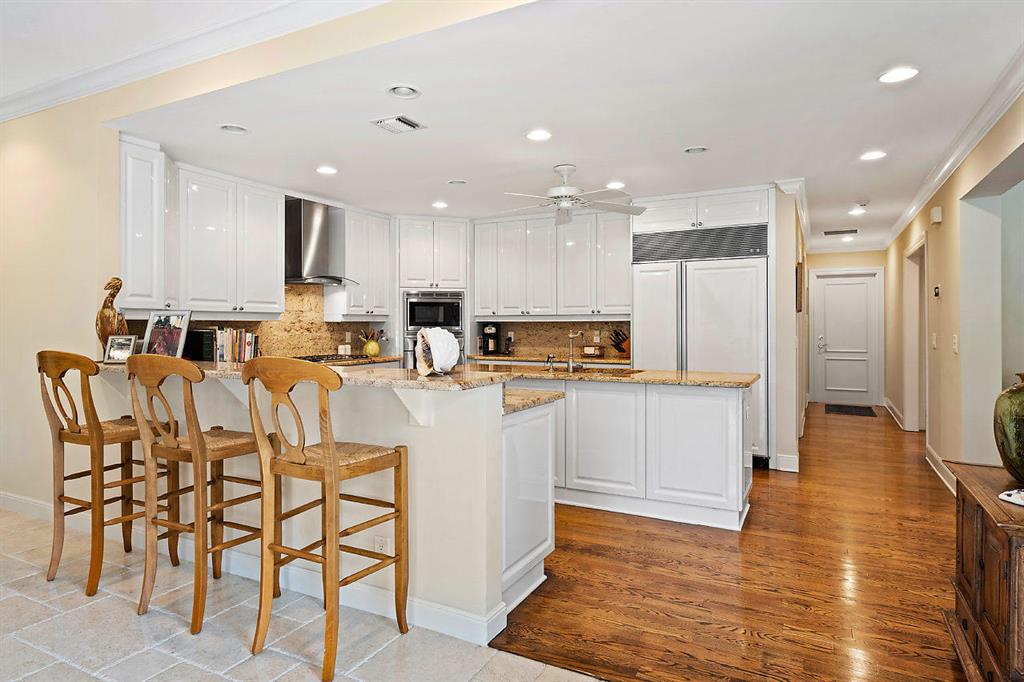 ROYAL PALM YACHT & COUNTRY CLUB - Residential