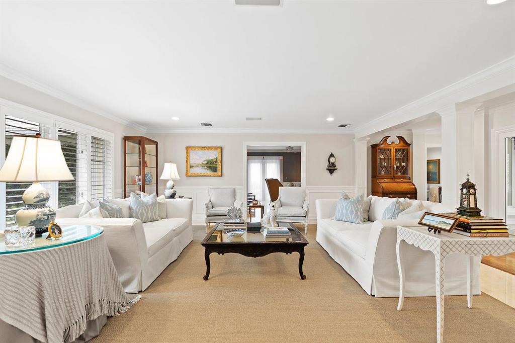 ROYAL PALM YACHT & COUNTRY CLUB - Residential