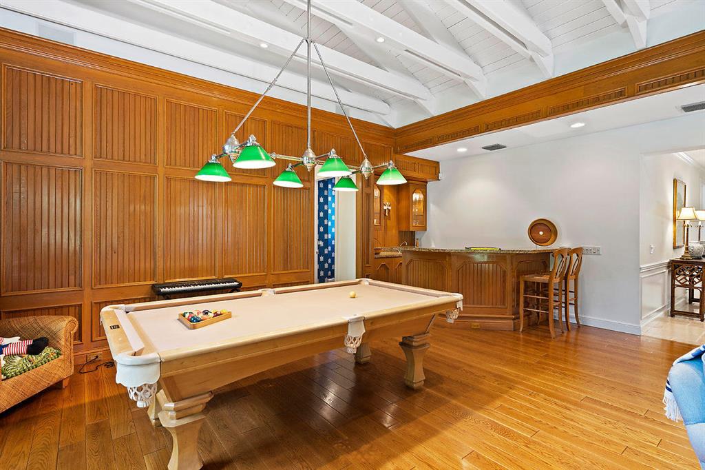 ROYAL PALM YACHT & COUNTRY CLUB - Residential