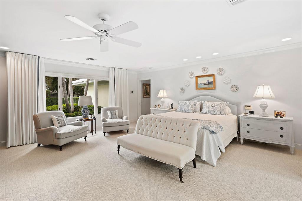 ROYAL PALM YACHT & COUNTRY CLUB - Residential