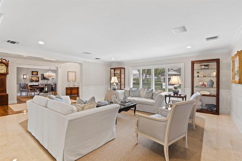 ROYAL PALM YACHT & COUNTRY CLUB - Residential