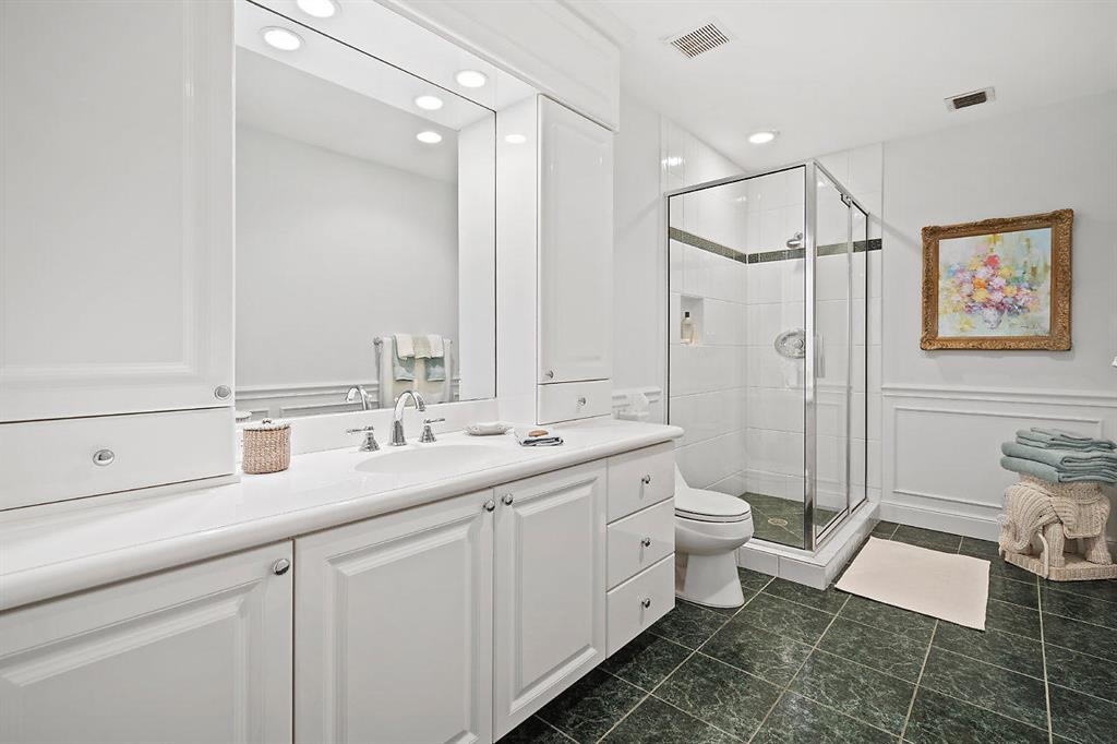 ROYAL PALM YACHT & COUNTRY CLUB - Residential