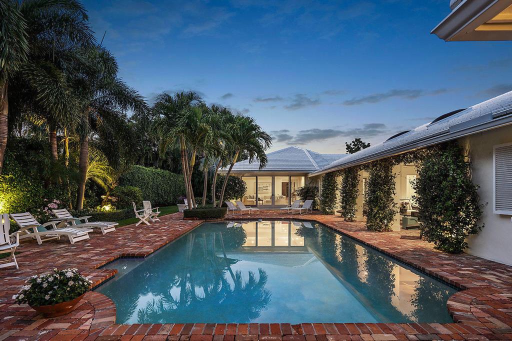 ROYAL PALM YACHT & COUNTRY CLUB - Residential