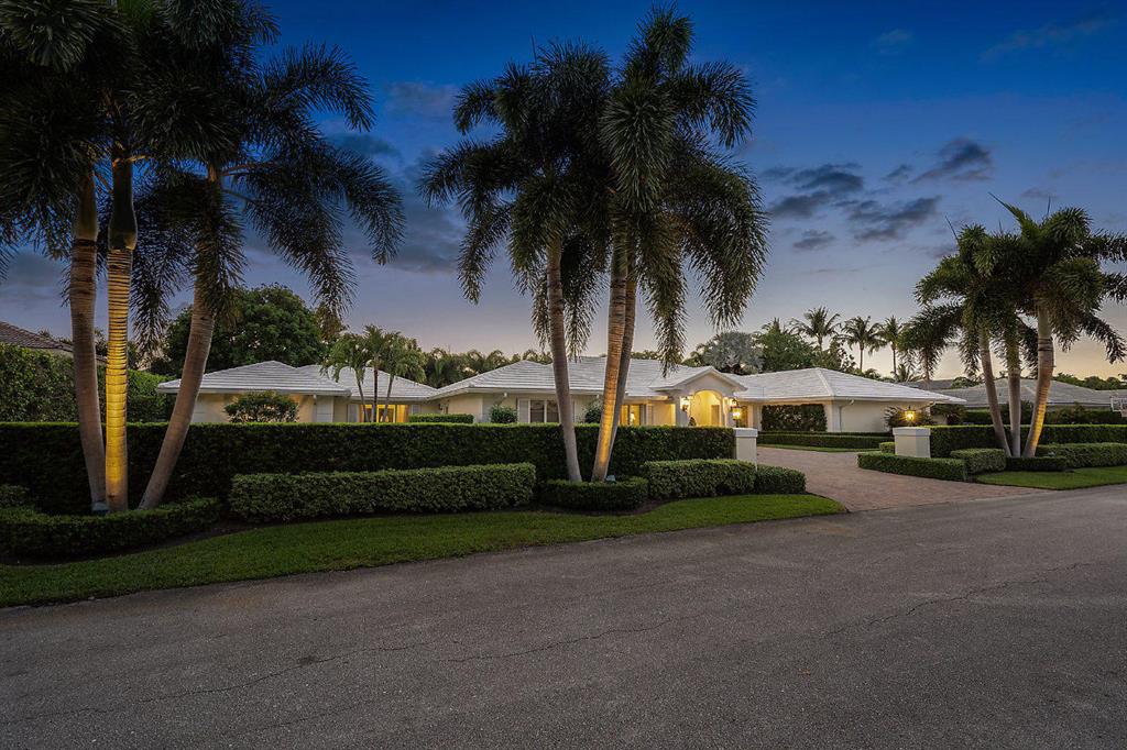 ROYAL PALM YACHT & COUNTRY CLUB - Residential