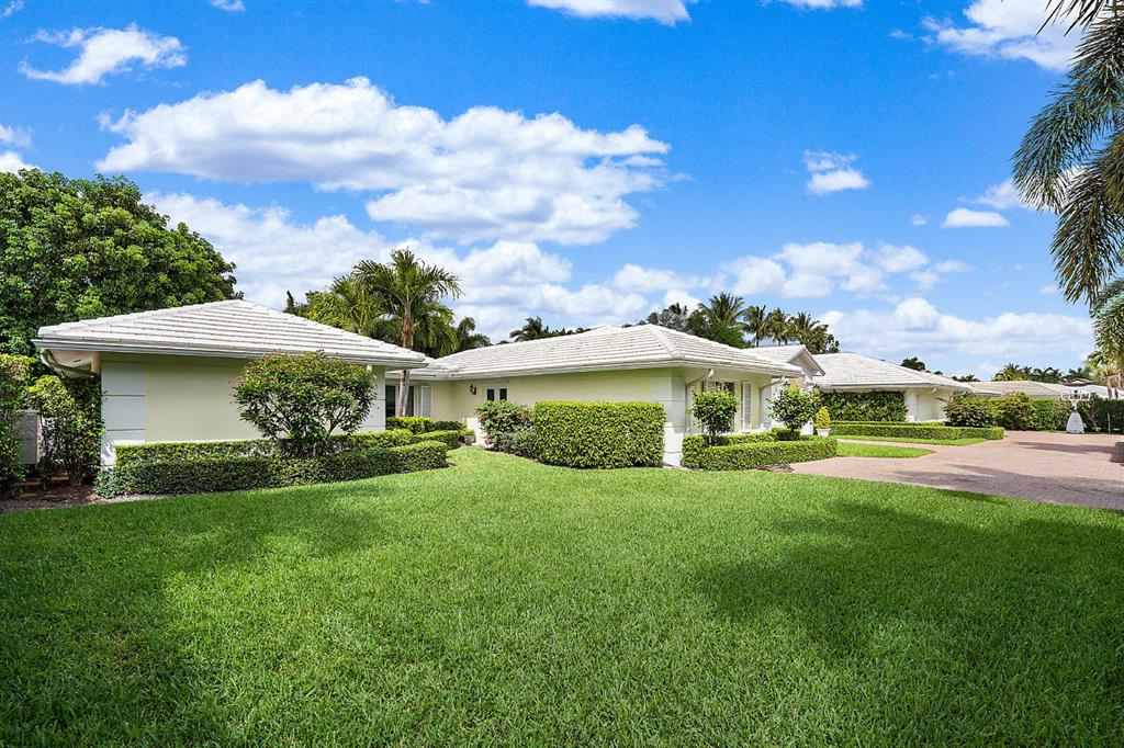 ROYAL PALM YACHT & COUNTRY CLUB - Residential