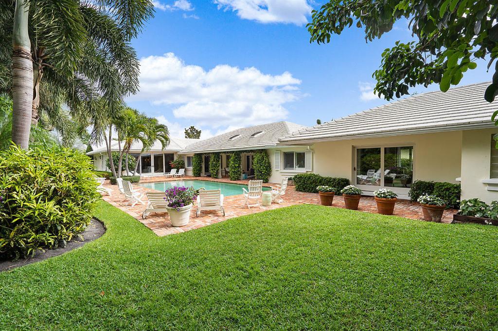 ROYAL PALM YACHT & COUNTRY CLUB - Residential