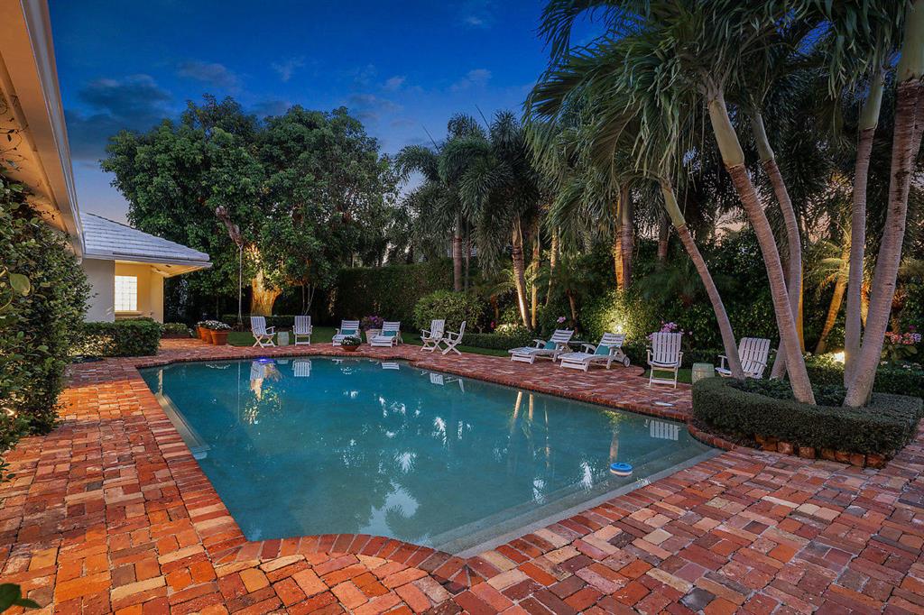 ROYAL PALM YACHT & COUNTRY CLUB - Residential