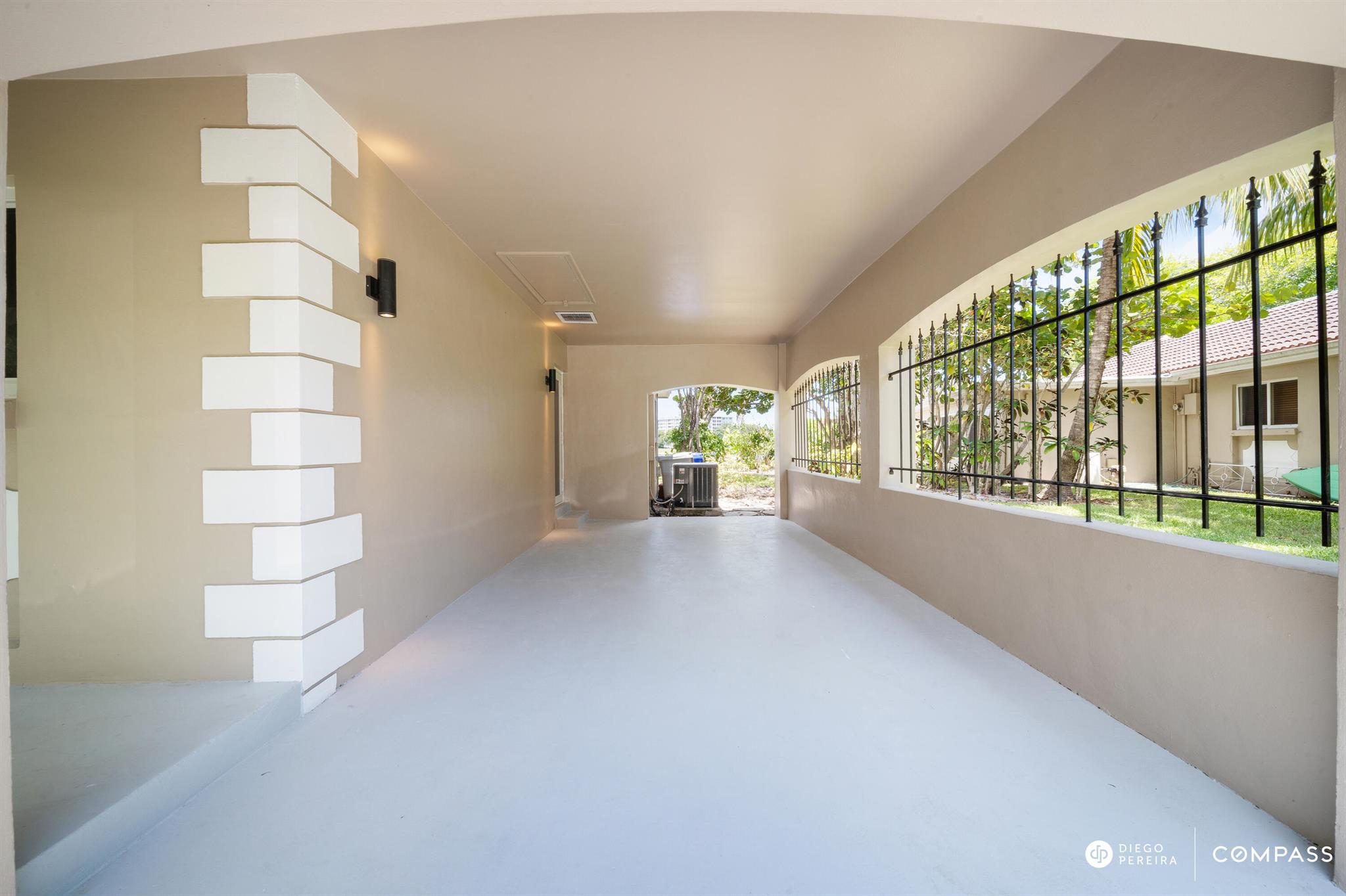 3011 N Palm Aire Drive