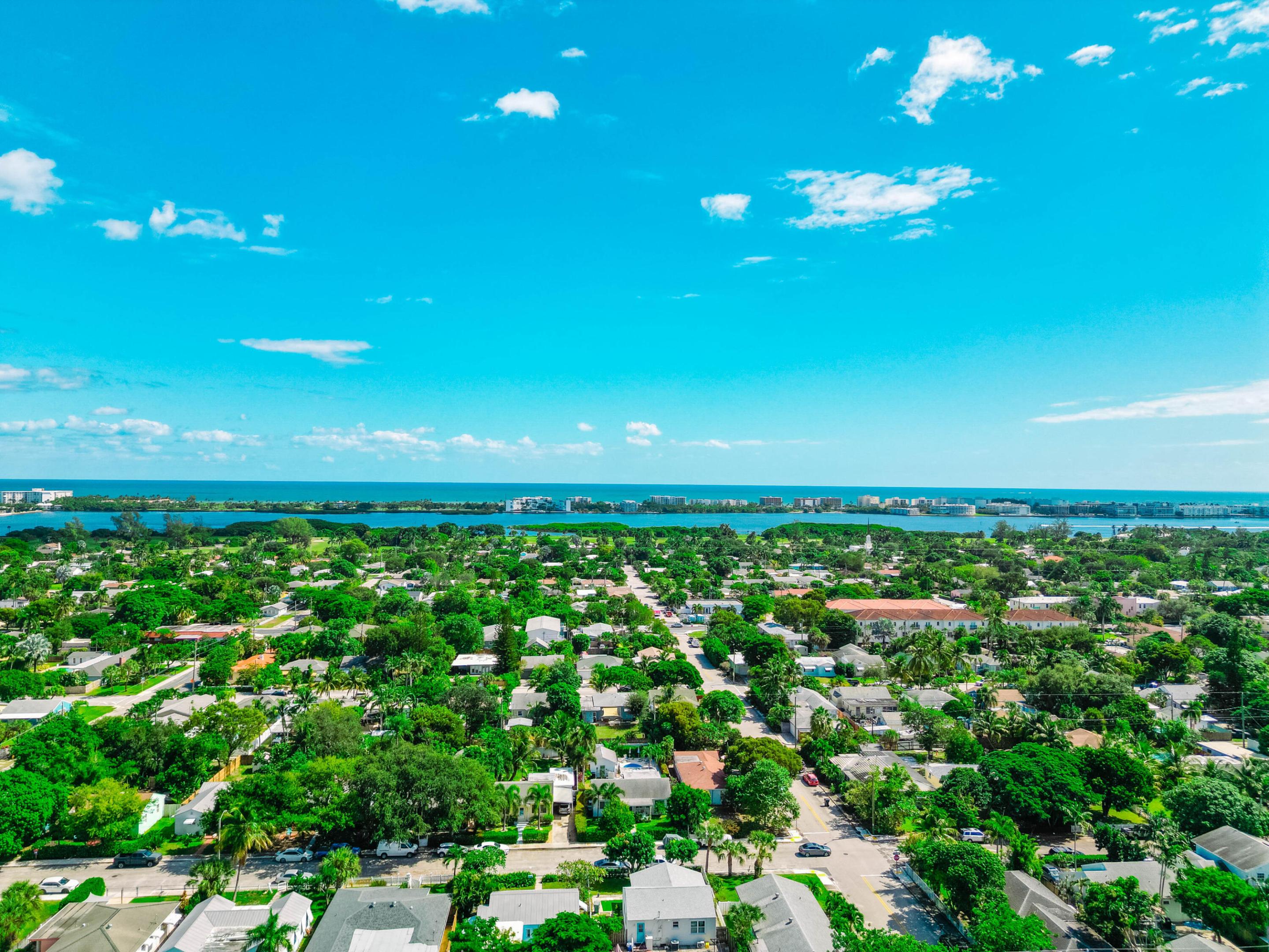 LAKE WORTH TOWN OF - Residential Lease