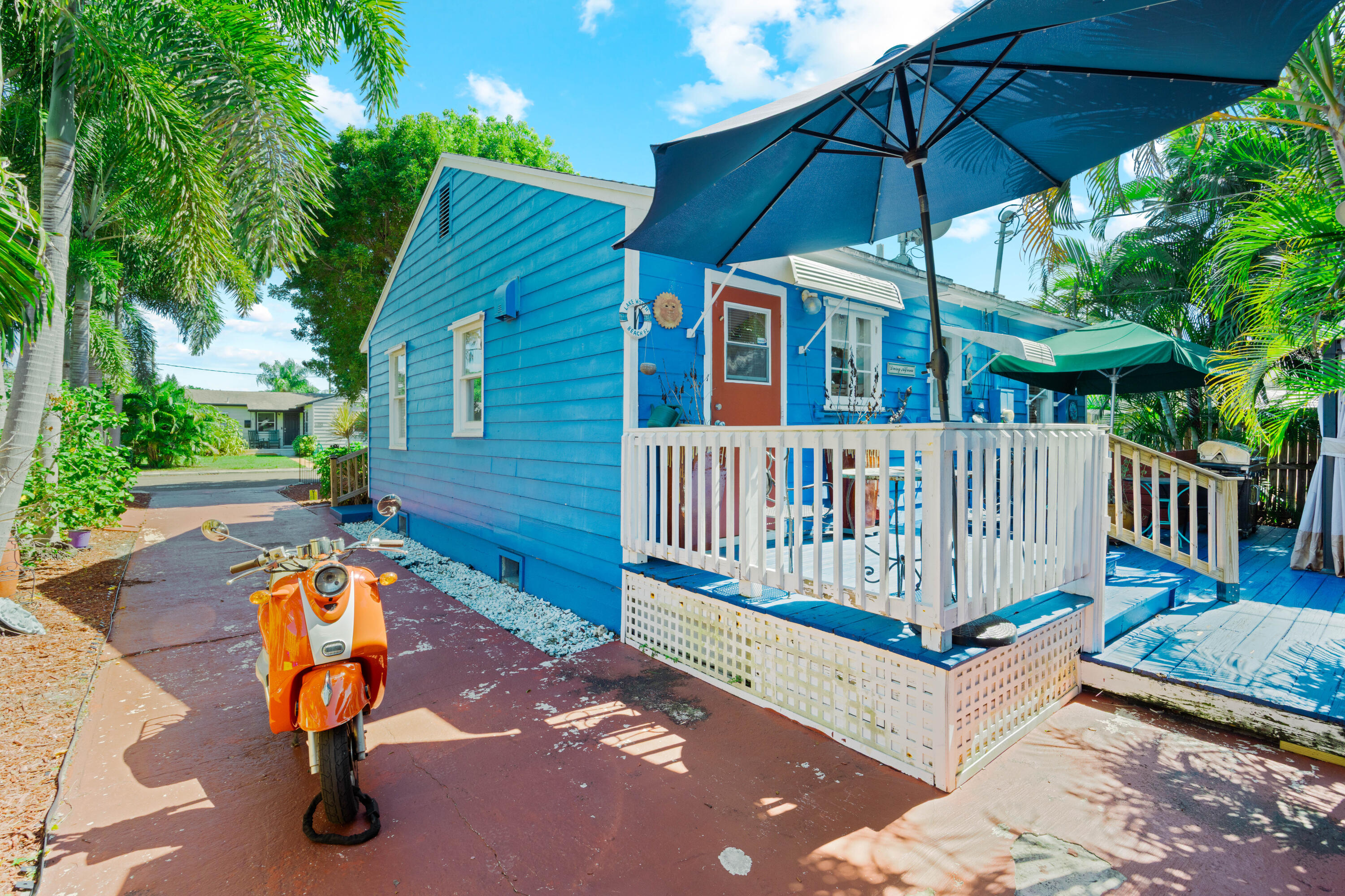 LAKE WORTH TOWN OF - Residential Lease