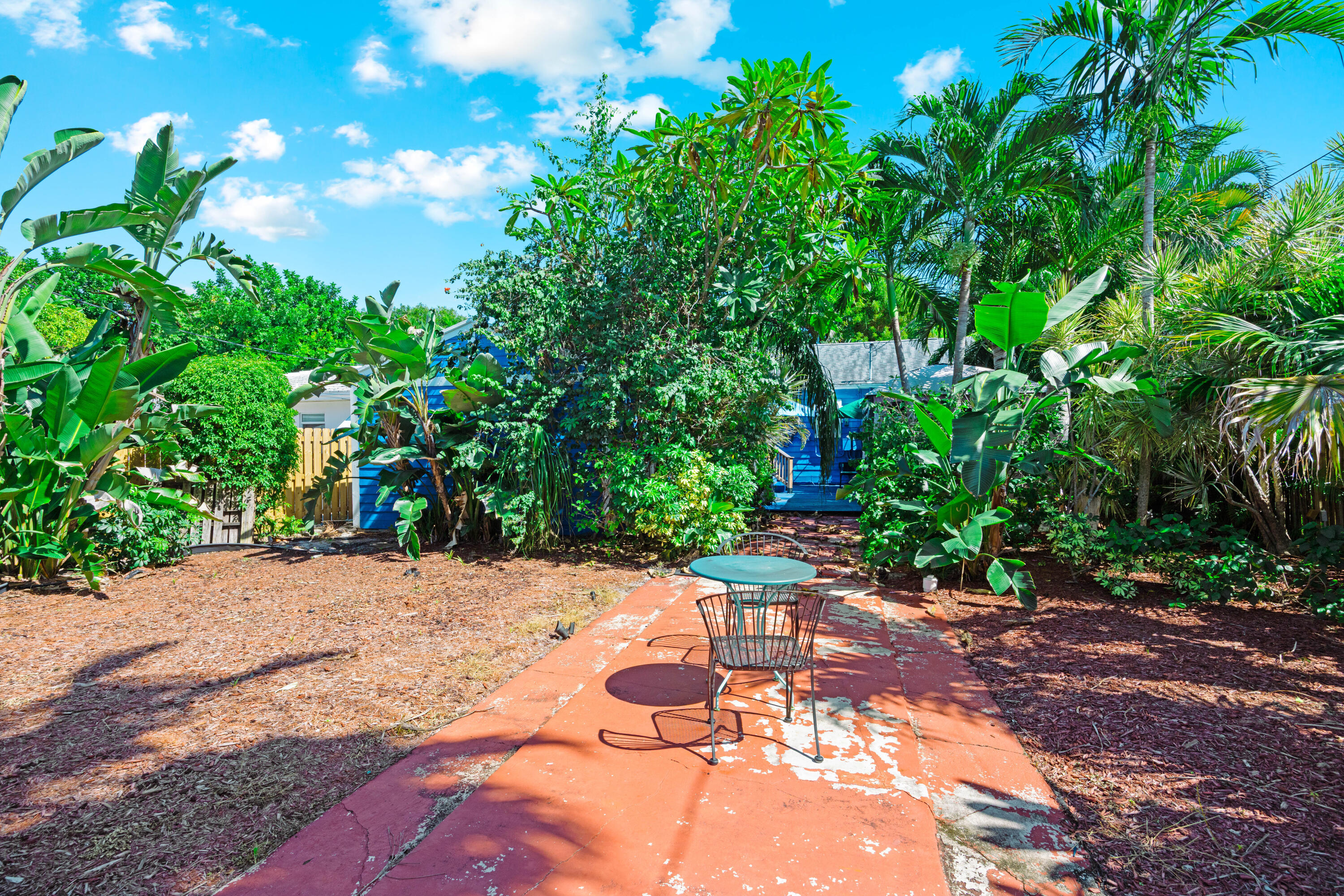 LAKE WORTH TOWN OF - Residential Lease