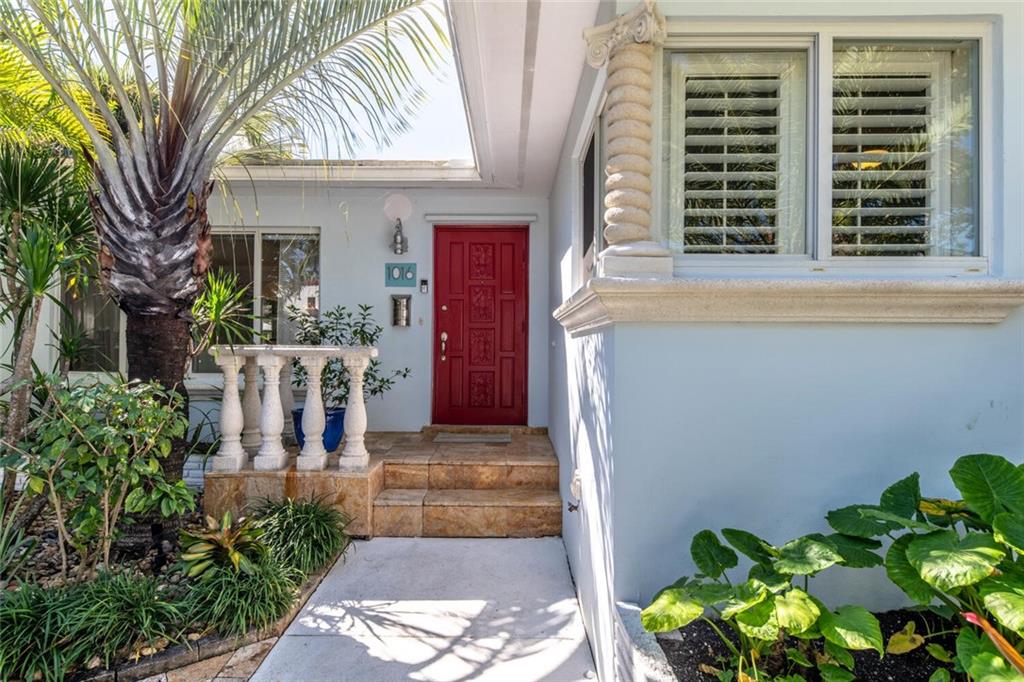 HOLLYWOOD LAKES SEC - Residential