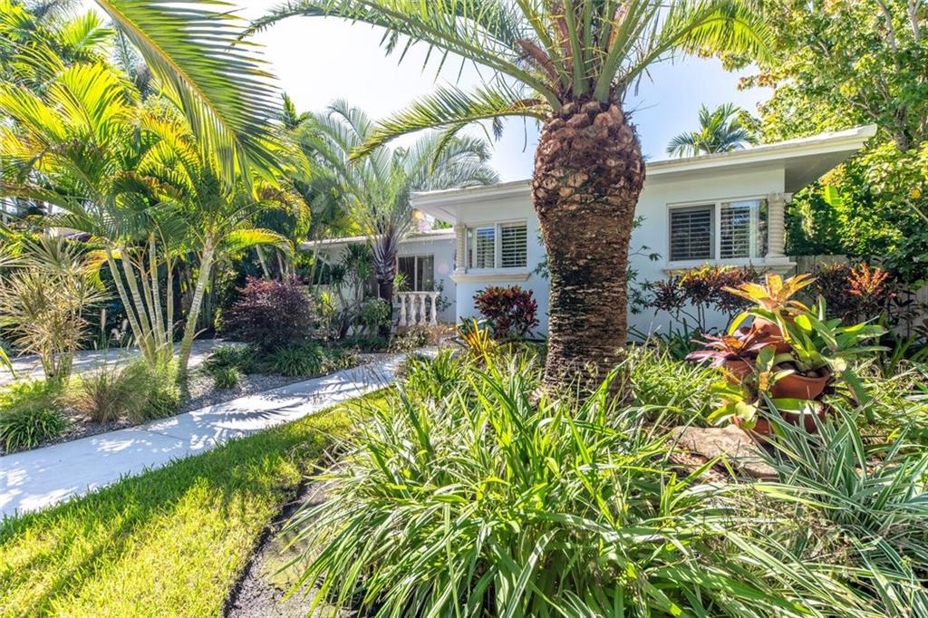 HOLLYWOOD LAKES SEC - Residential