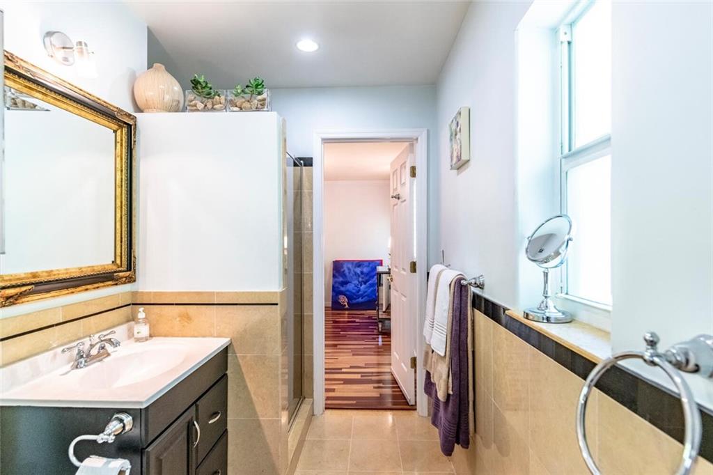 HOLLYWOOD LAKES SEC - Residential