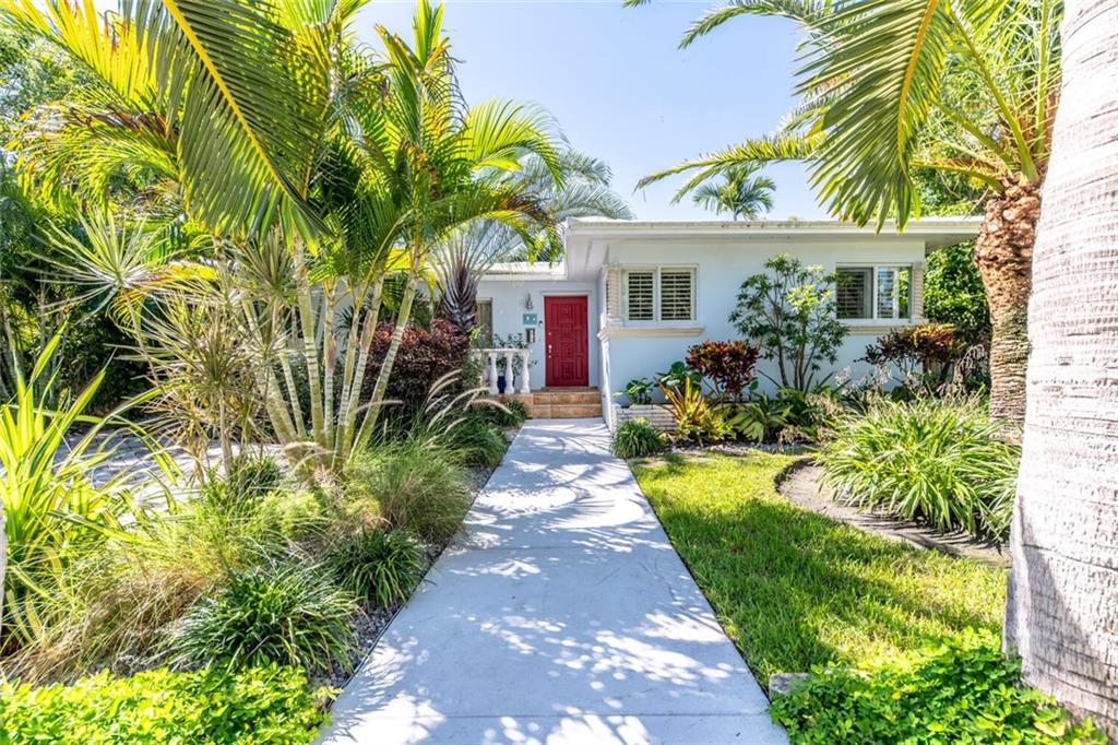 HOLLYWOOD LAKES SEC - Residential