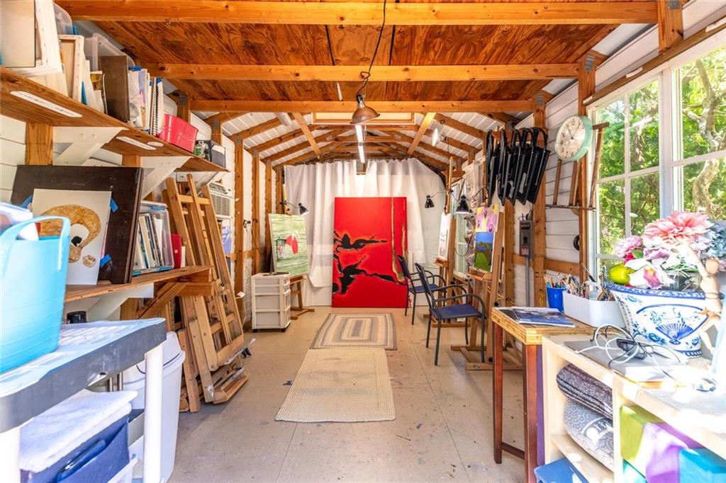 HOLLYWOOD LAKES SEC - Residential