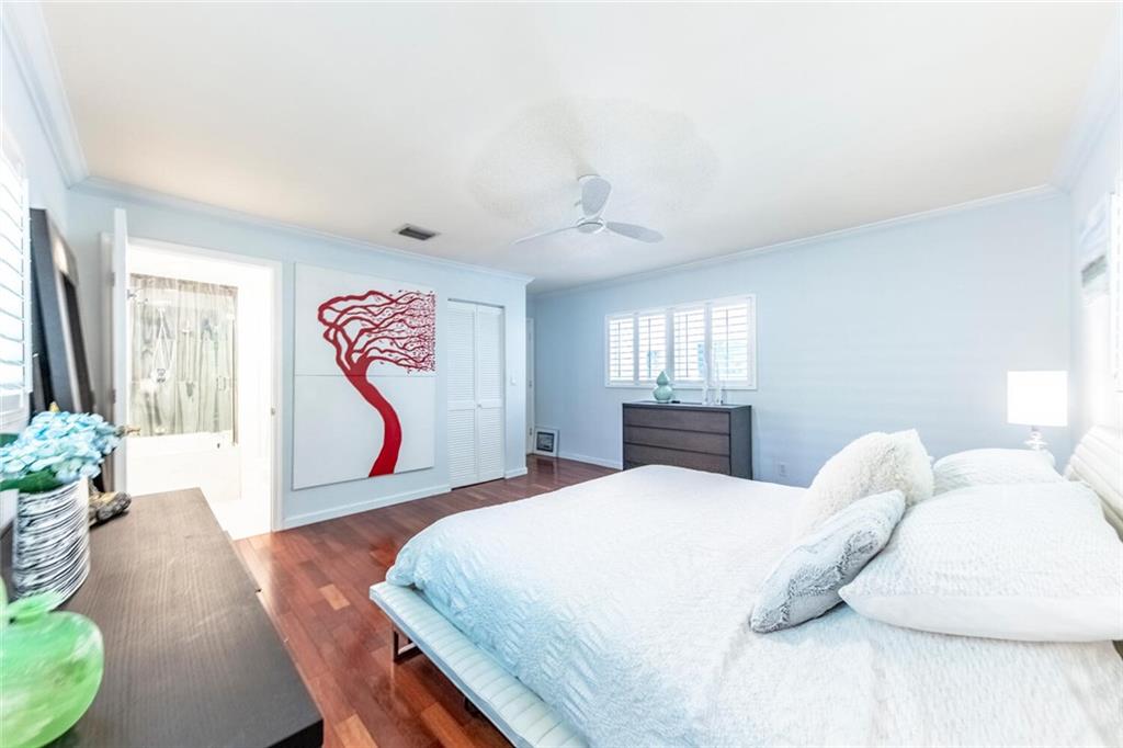 HOLLYWOOD LAKES SEC - Residential