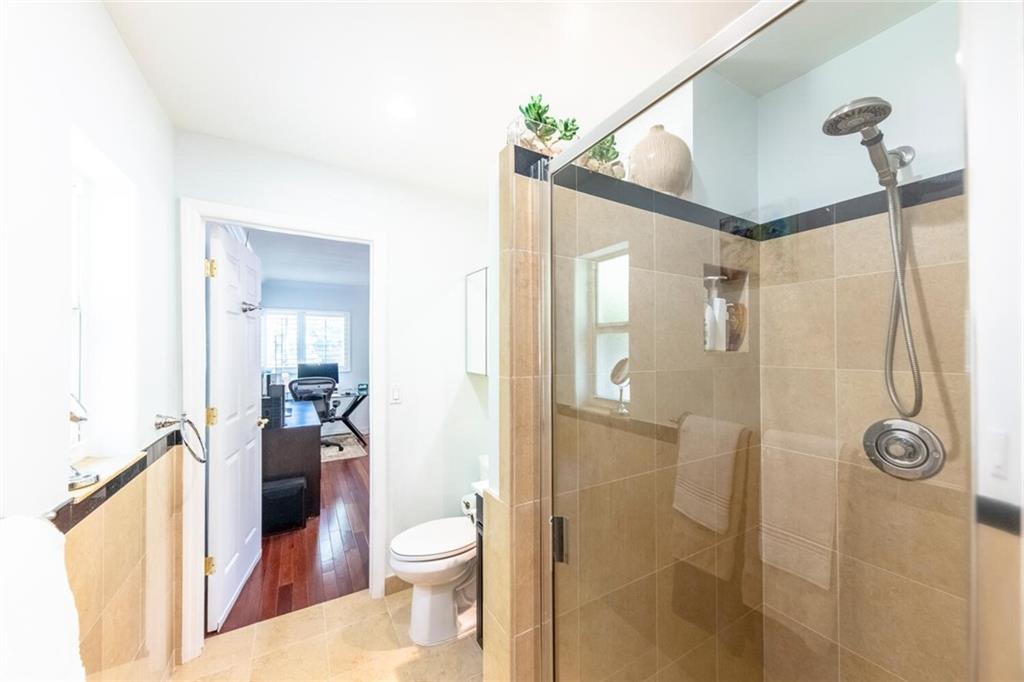 HOLLYWOOD LAKES SEC - Residential