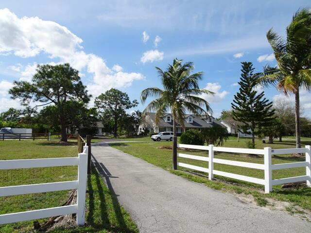 PALM BEACH LITTLE RANCHES - Residential Lease