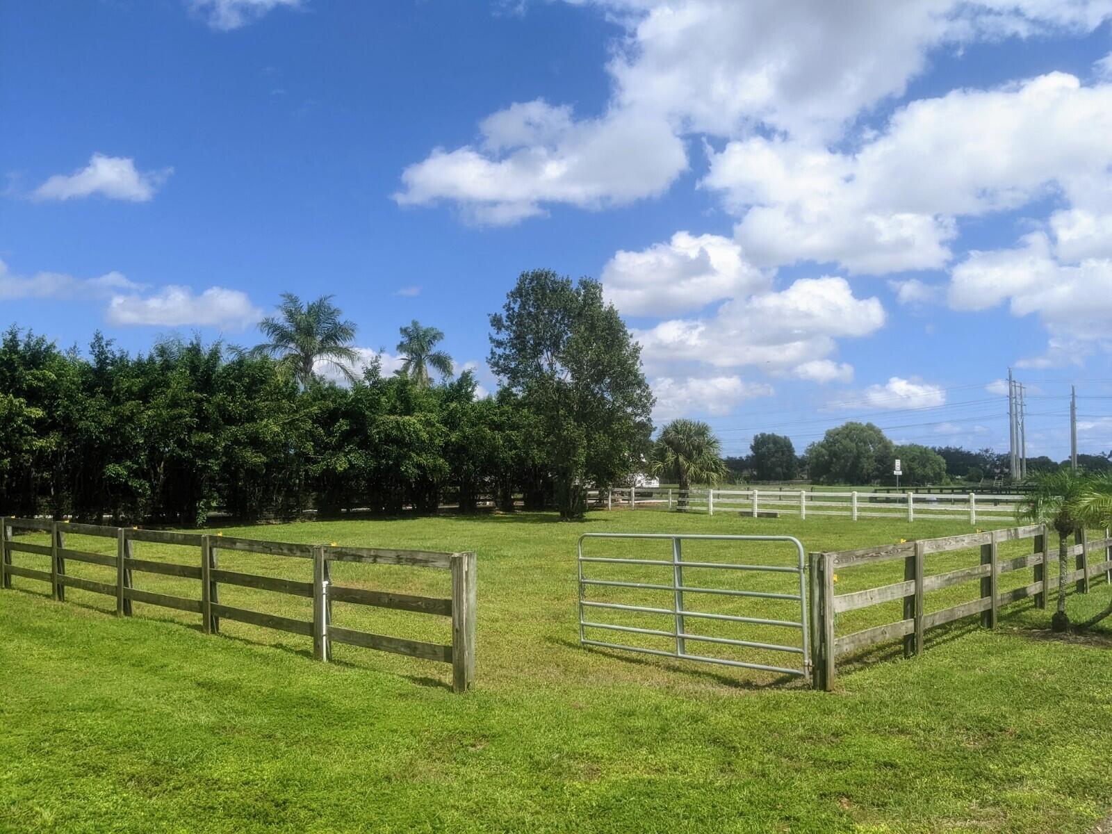 PALM BEACH LITTLE RANCHES - Residential Lease