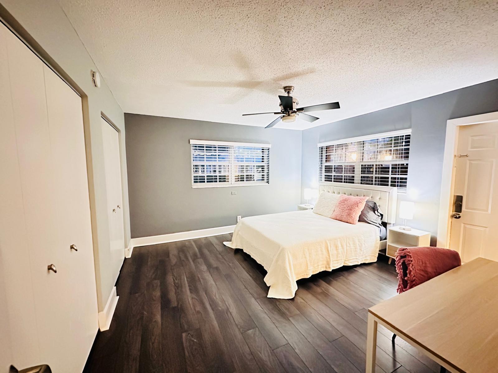 COLONIAL MANOR WEST APART - Residential Lease