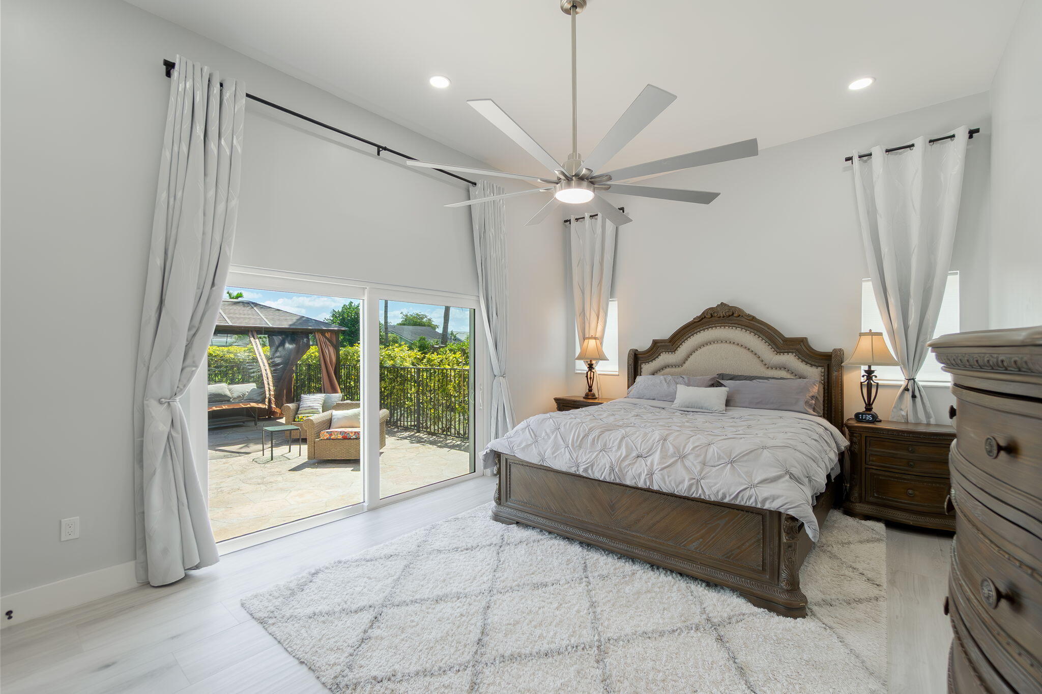 SUGAR POND MANOR OF WELLINGTON - Residential