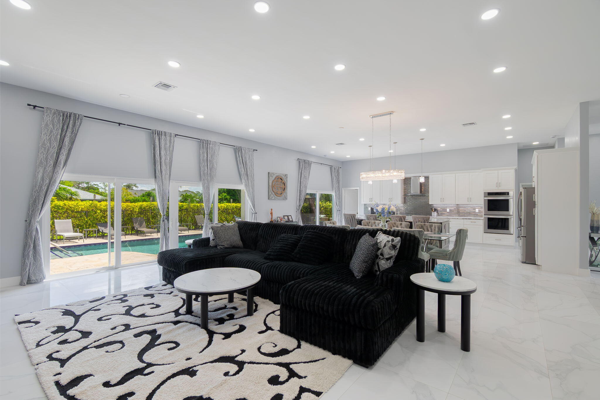 SUGAR POND MANOR OF WELLINGTON - Residential