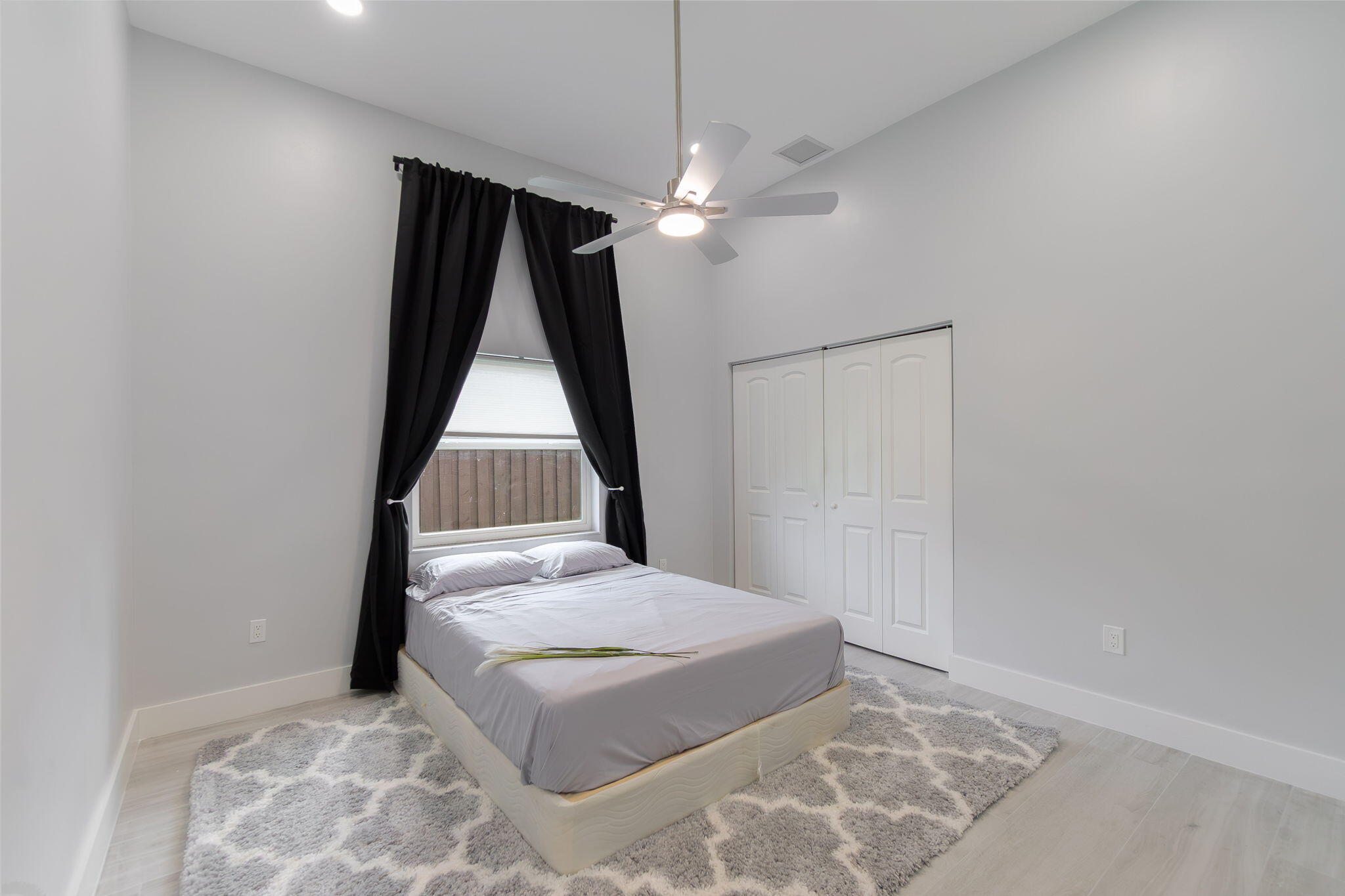 SUGAR POND MANOR OF WELLINGTON - Residential