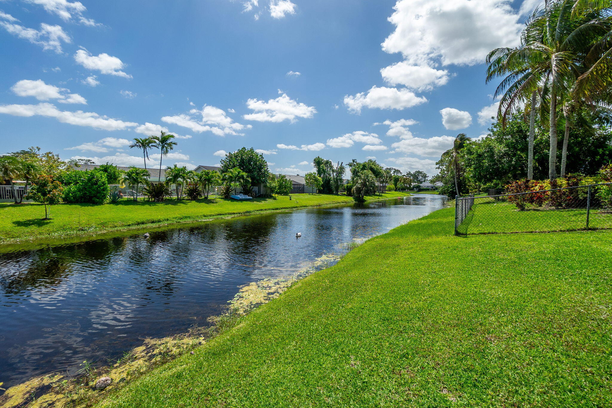 SUGAR POND MANOR OF WELLINGTON - Residential