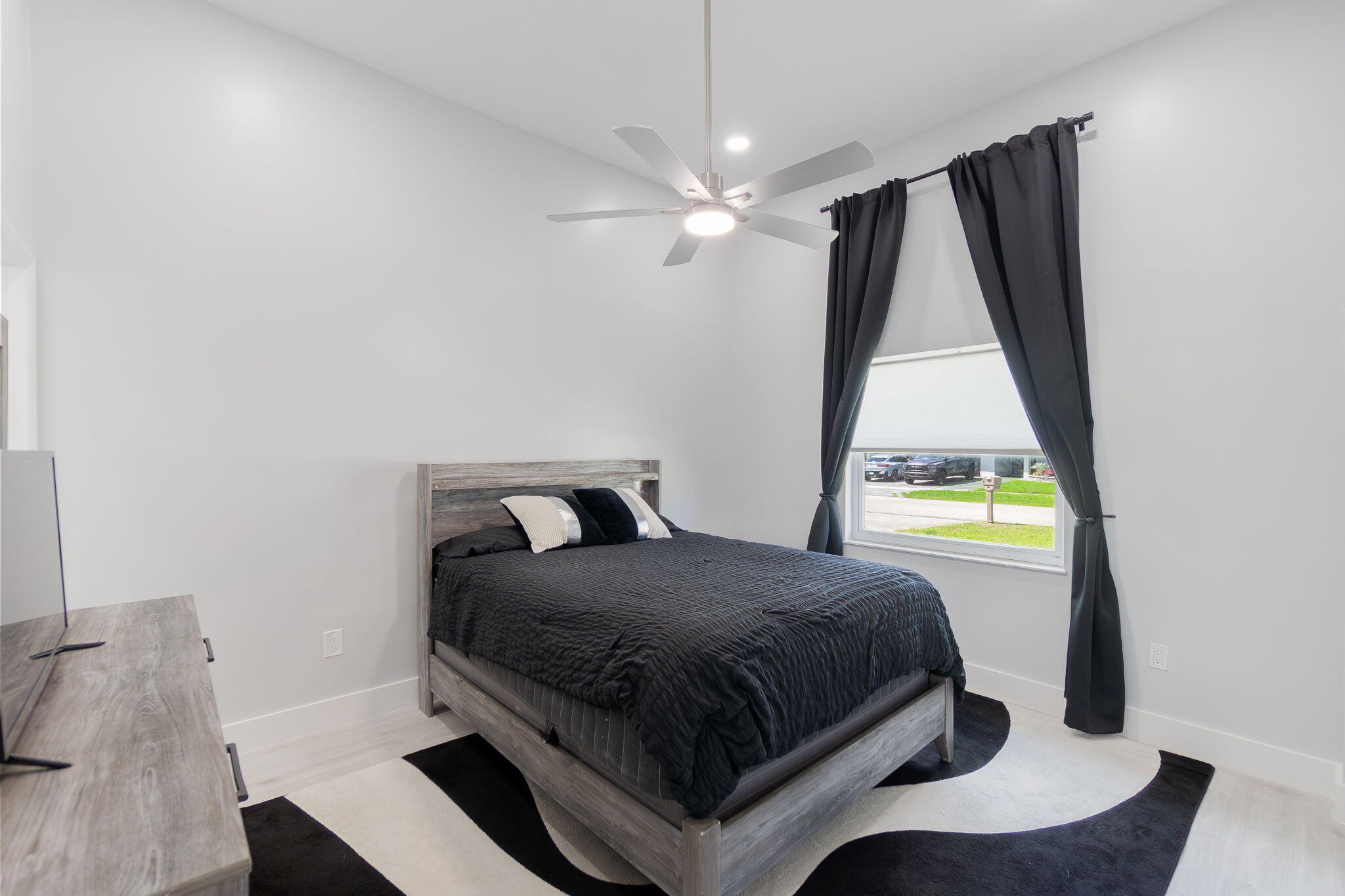 SUGAR POND MANOR OF WELLINGTON - Residential