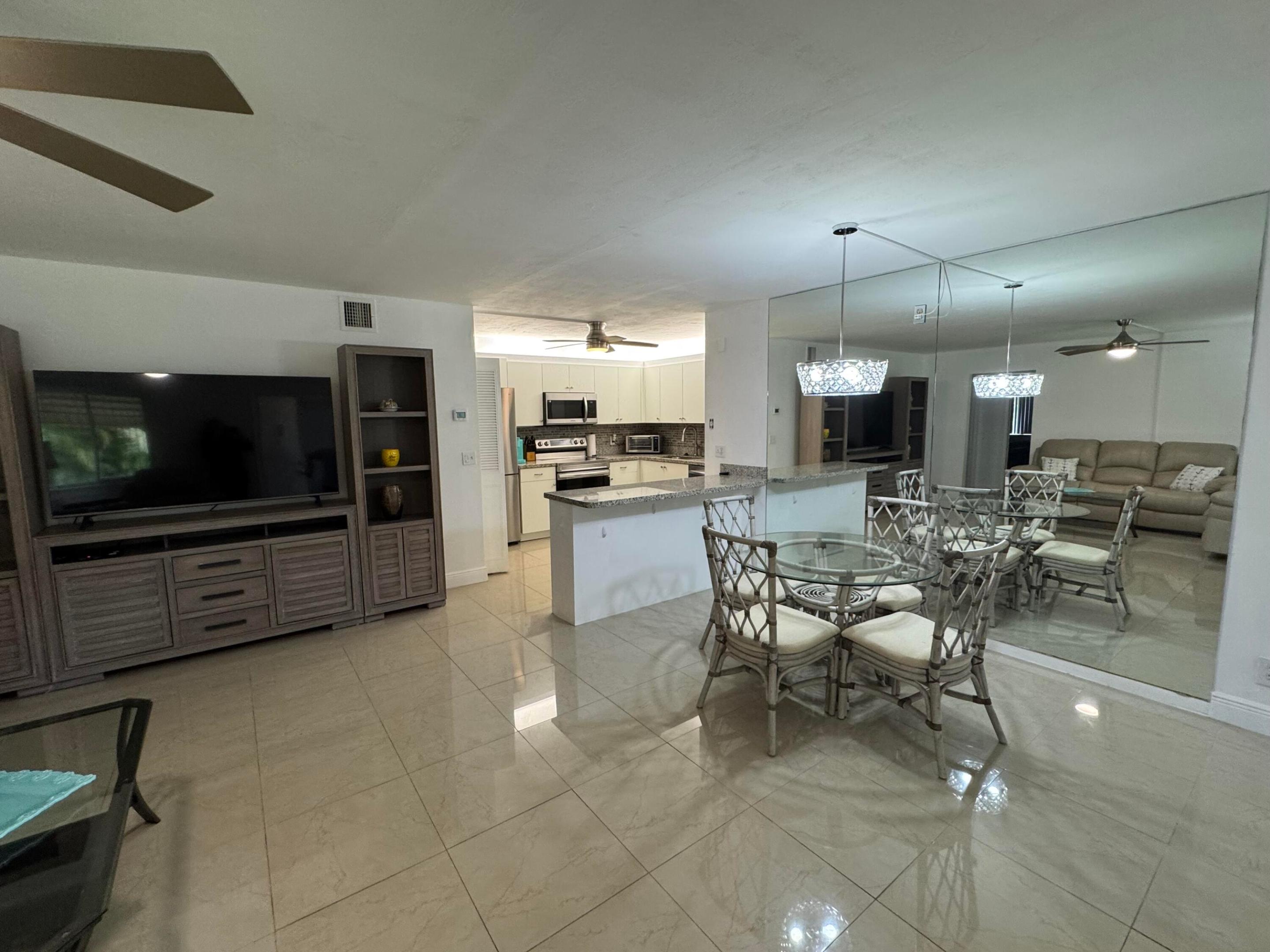 LA PINATA - Residential