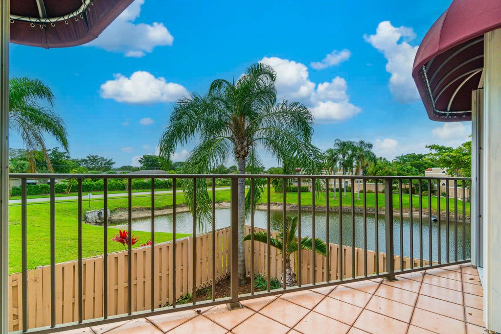 Photo of 4075 Village Drive #D, Delray Beach, FL 33445 (MLS # R11135718)