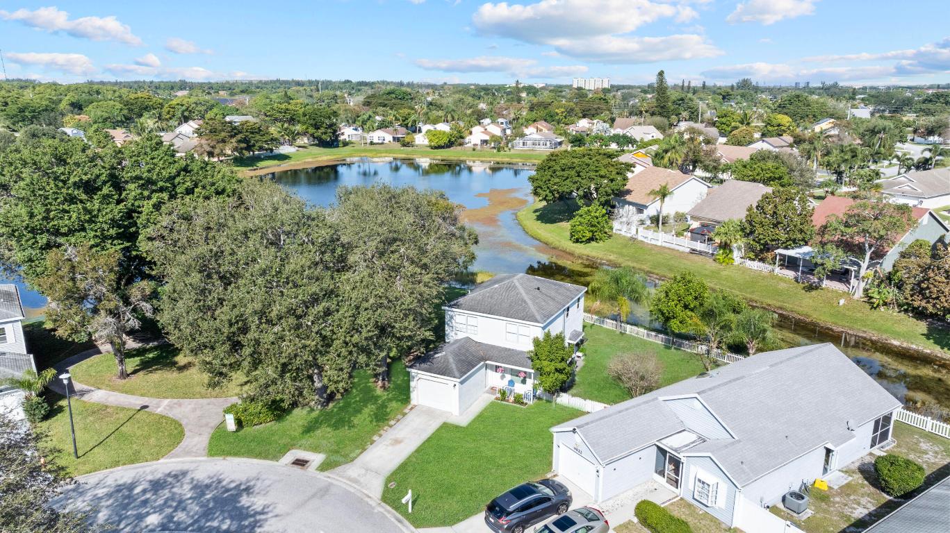 PALM CLUB WEST VILLAGE 2 - Residential