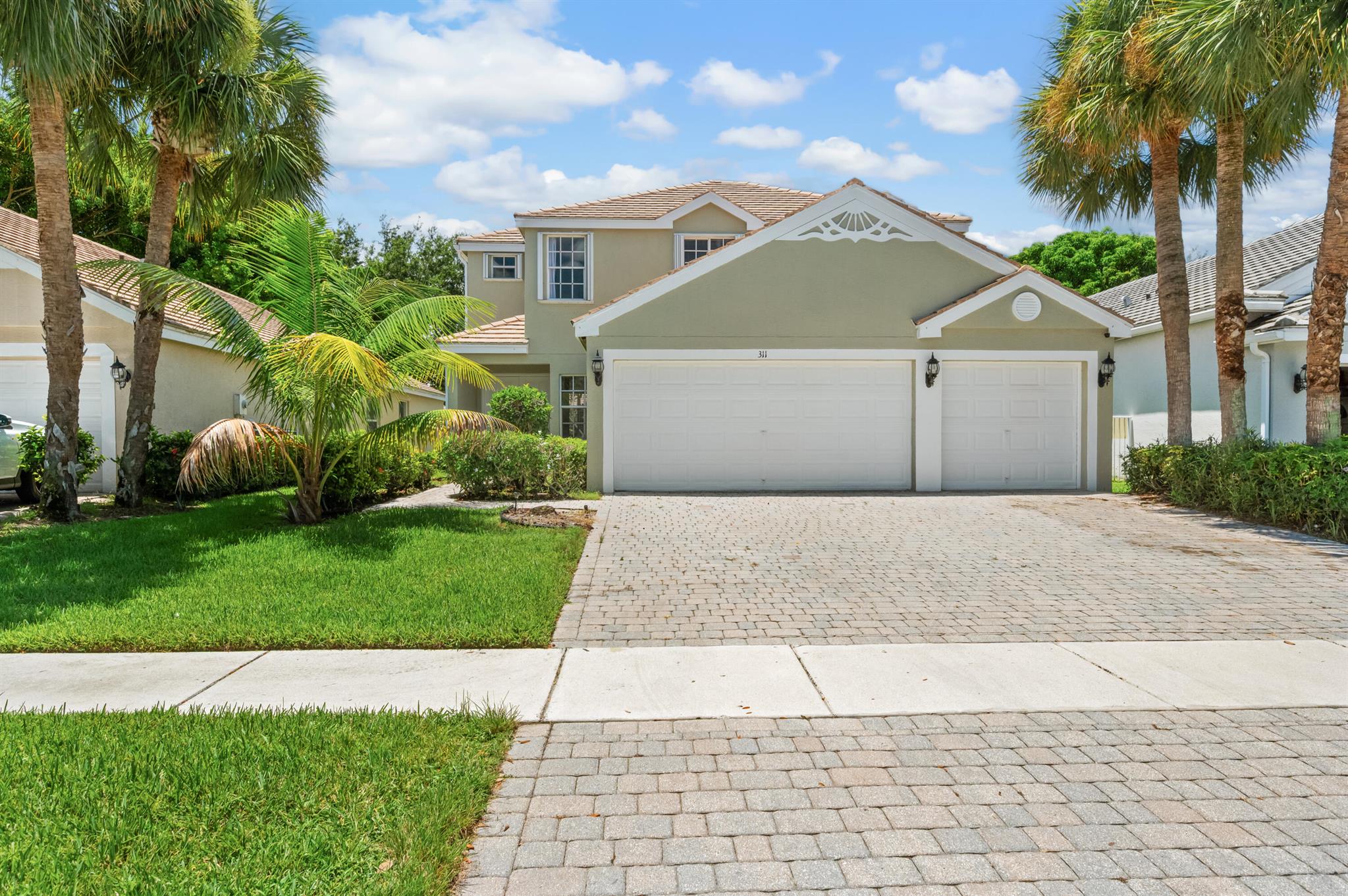 311 Berenger Walk